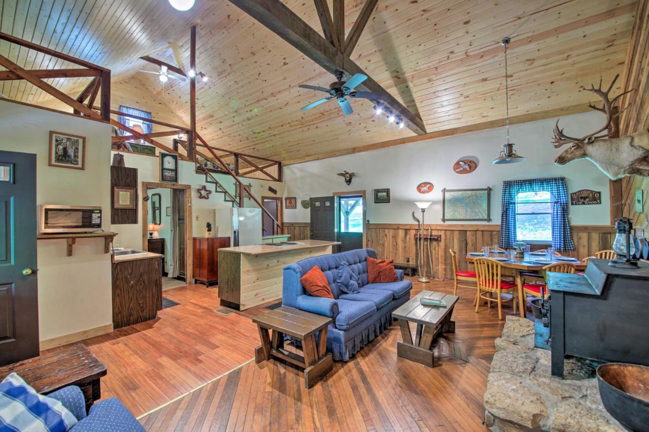 Waters Edge Retreat With Deck On Patoka Lake! Taswell 外观 照片